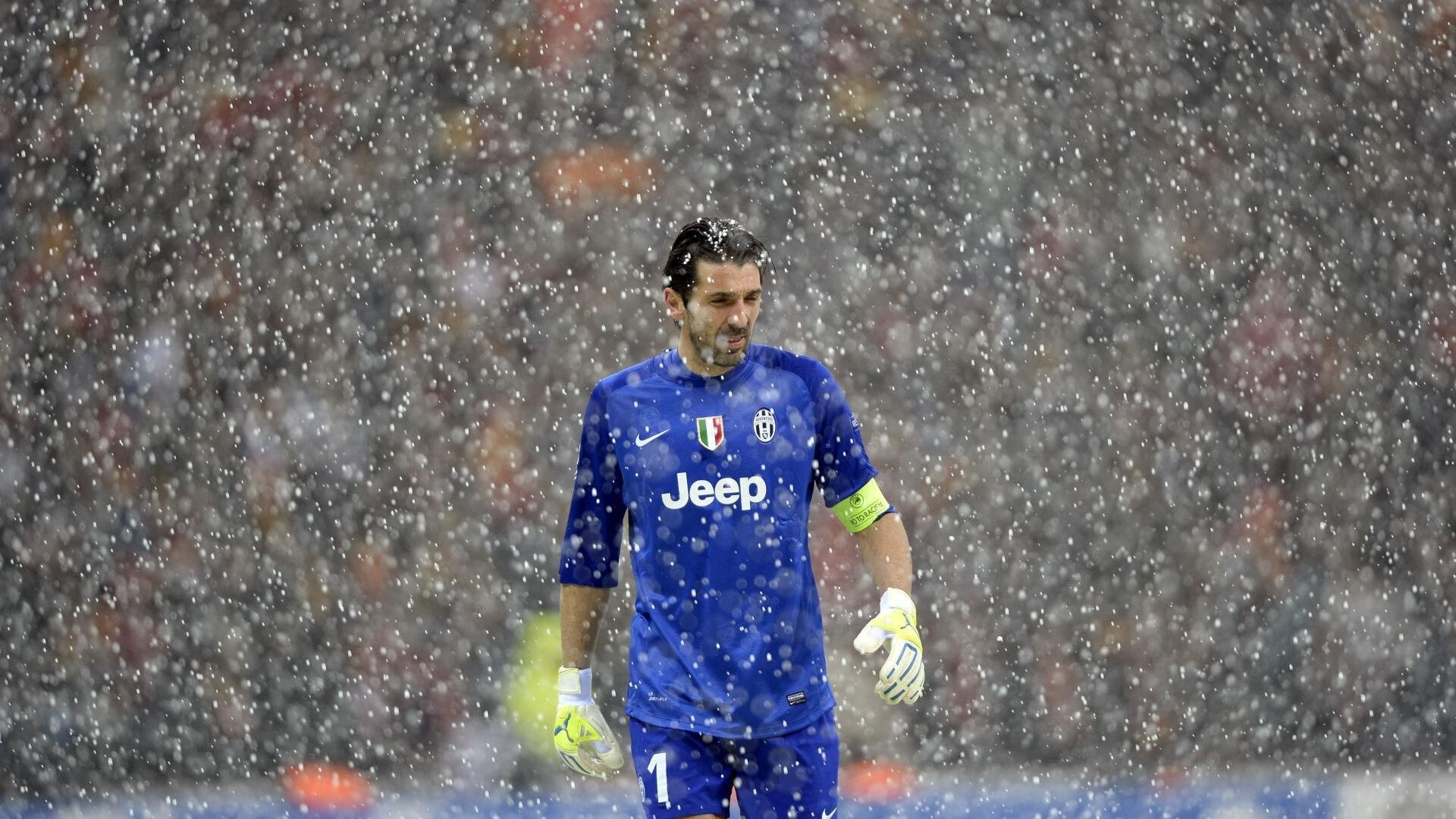 “安赫尔·巴尔博萨的攻守兼备与快节奏突破,成就美洲狮队的制胜利器”