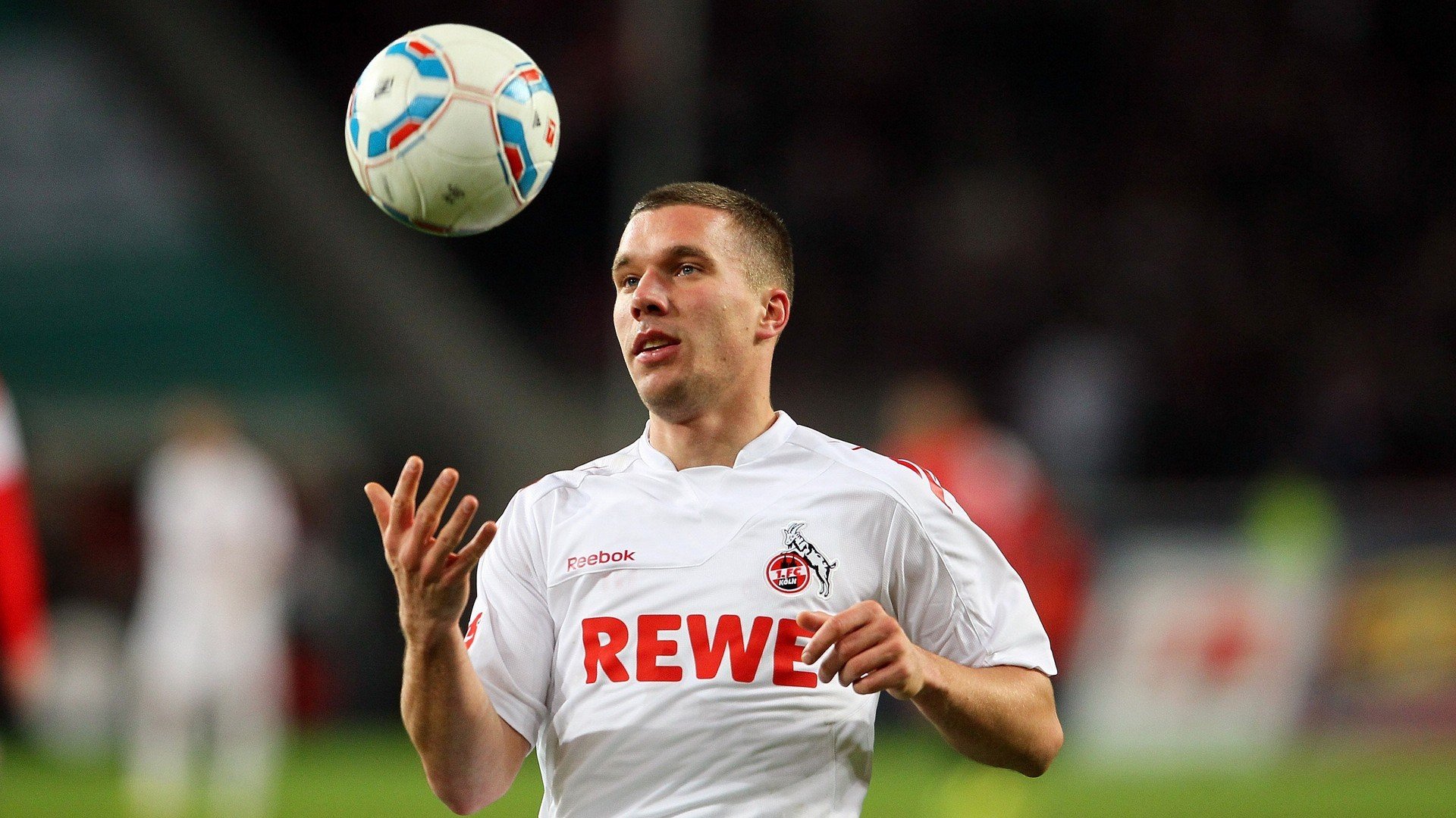 英超终极之战：争冠悬念持续升温！，英超总结